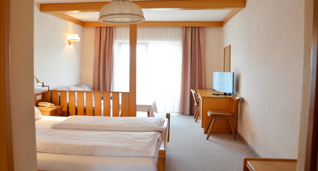 Hotel Fantur Velden am Wörthersee Exteriör bild